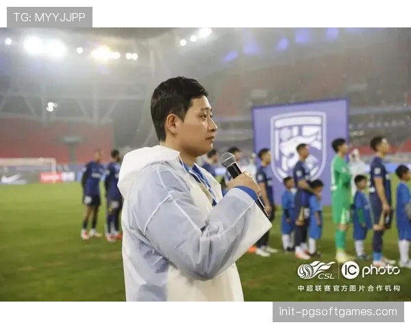 武汉三镇主场2-0完胜浙江队，卡迪斯头球破门贝维斯建功